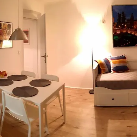 Tomc Apartman