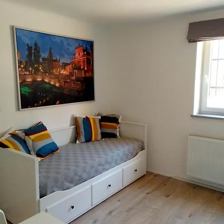 Apartment Tomc